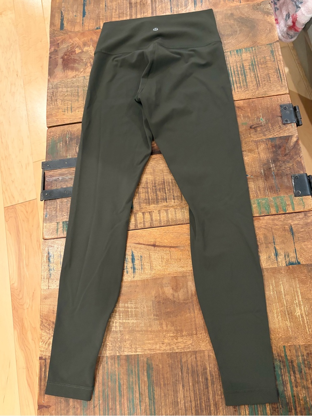 lululemon athletica Performance Legging - Olive Green size 6